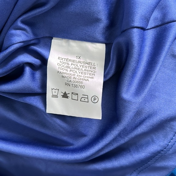 4 for $70.00- Long dress, light & airy, size 1X, Blue,GreenBlack, buttoned front - Picture 8 of 9